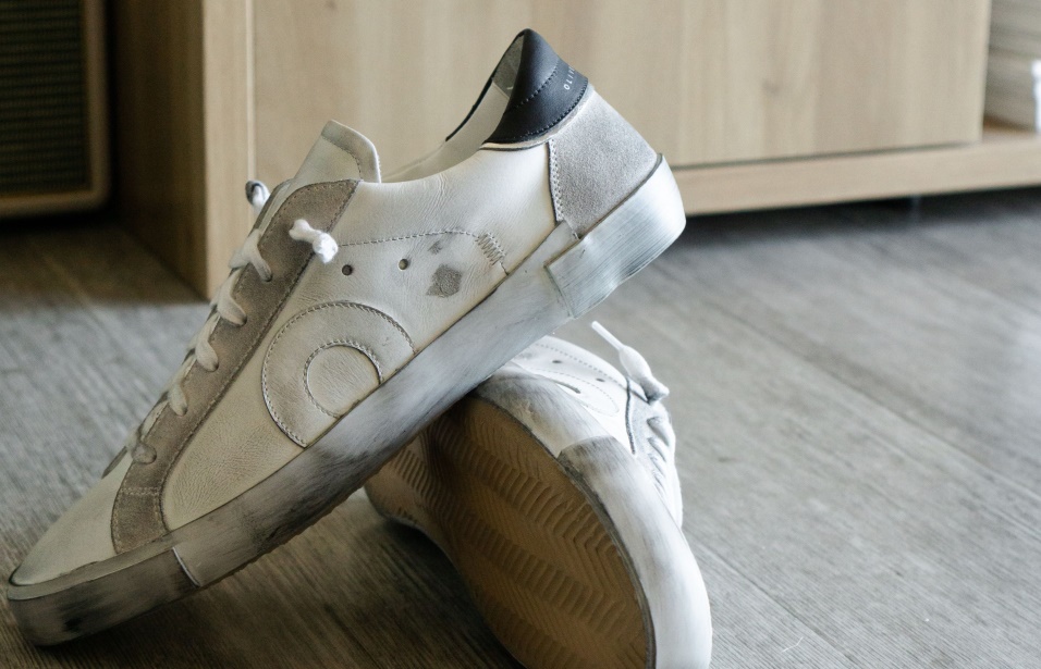 Demi Bianco Trendy Oliver Cabell