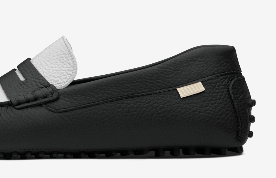 Driver Oliver Cabell Mono