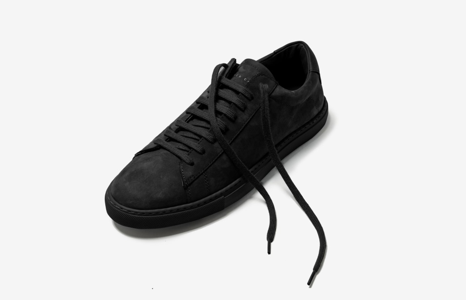 Oliver Cabell Low1 Nabuk Nero