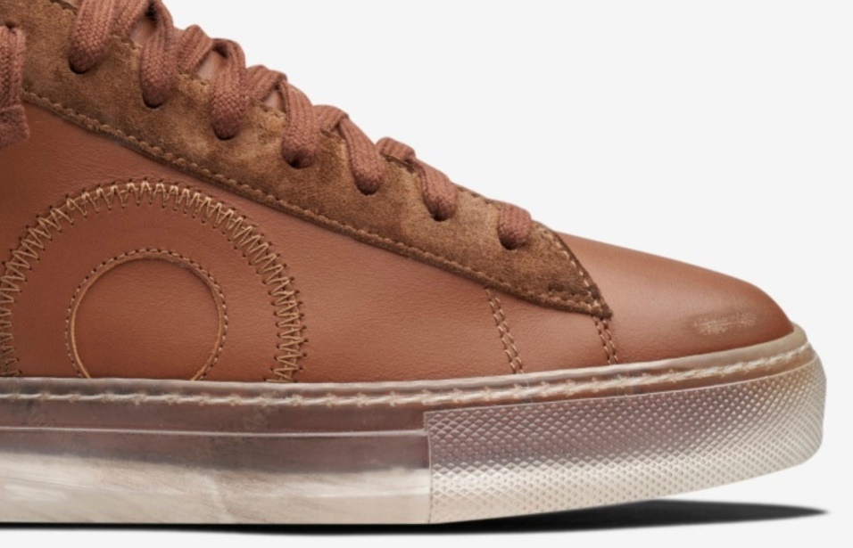 Oliver Cabell Low1 Leone Fantasma