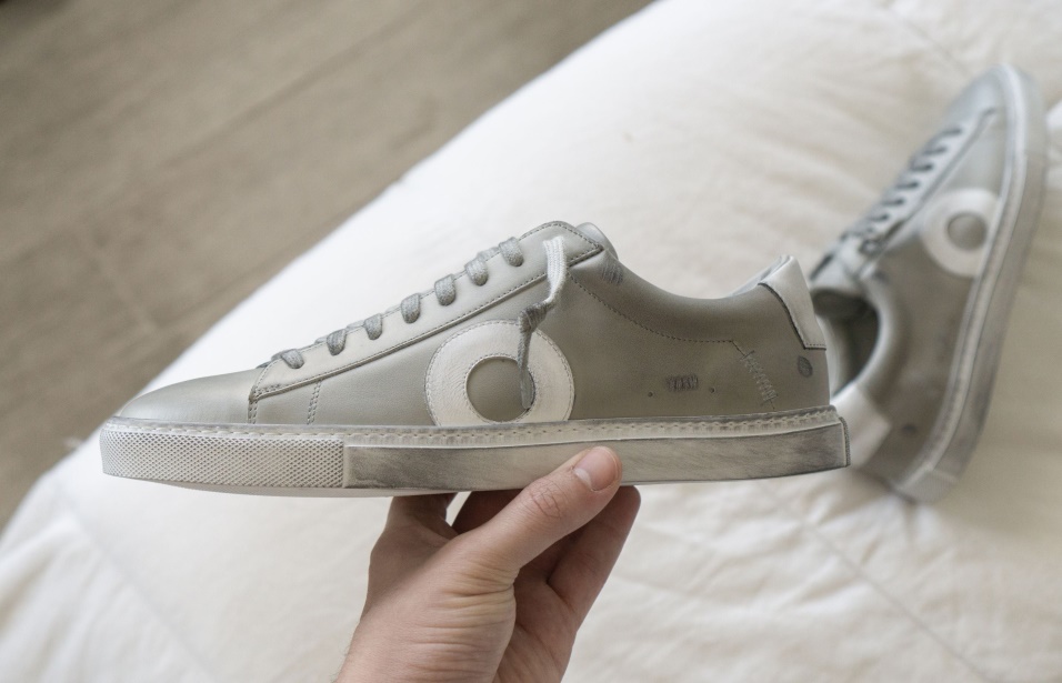 Oliver Cabell Low1 Particella Grigio