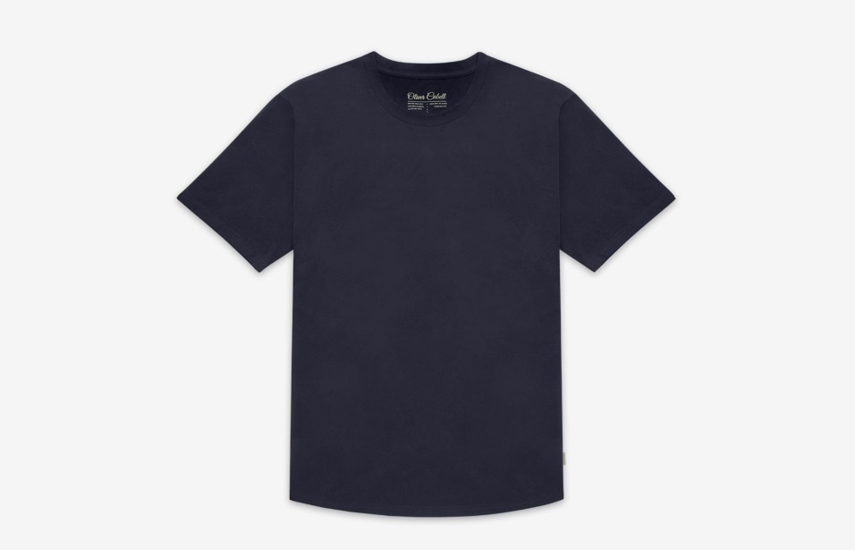 Maglietta Alla Moda Oliver Cabell Con Orlo Curvo Blu Scuro